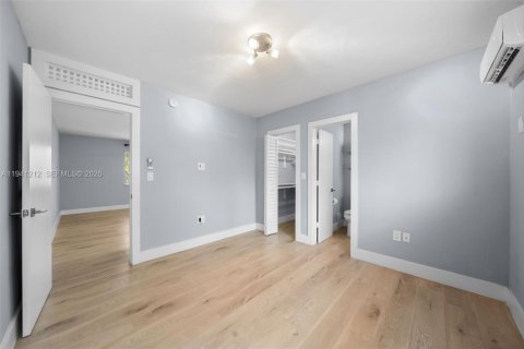 Снять в аренду кондоминиум в Саут-Майами, Флорида 1 спальня, 47.38м2, № 2005219 - фото 8