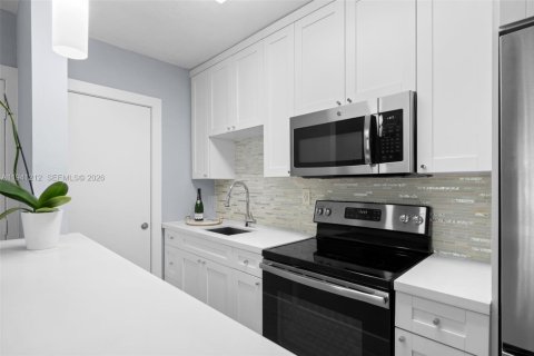 Кондоминиум с 1 спальней в Саут-Майами, Флорида № 2005219