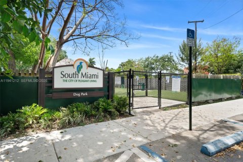 Снять в аренду кондоминиум в Саут-Майами, Флорида 1 спальня, 47.38м2, № 2005219 - фото 12