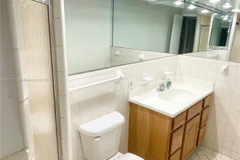Condo in Fort Lauderdale, Florida, 3 bedrooms  № 1955996 - photo 8