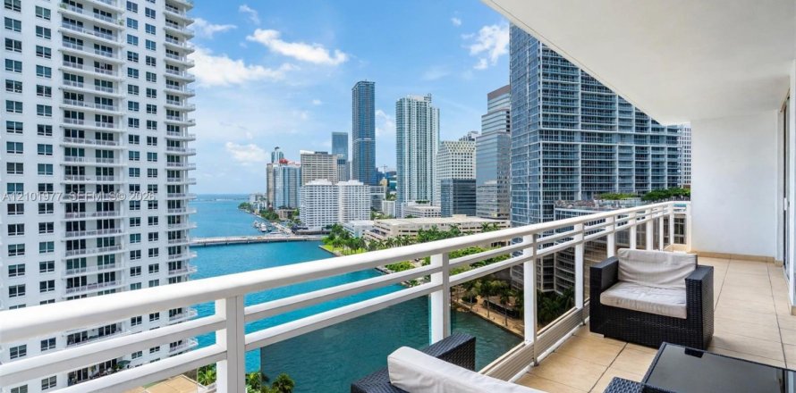 Condo à Miami, Floride, 2 chambres  № 2404257