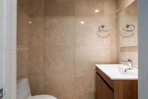 Copropriété à louer à Miami, Floride: 2 chambres, 144.74 m2 № 2404257 - photo 15
