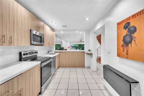 Copropriété à vendre à Doral, Floride: 2 chambres, 157.93 m2 № 1942221 - photo 2