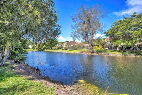 Copropriété à vendre à Doral, Floride: 2 chambres, 157.93 m2 № 1942221 - photo 29