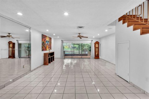 Copropriété à vendre à Doral, Floride: 2 chambres, 157.93 m2 № 1942221 - photo 4