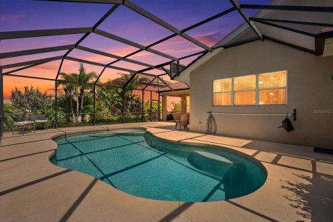 House in Bradenton, Florida 4 bedrooms, 207.26 sq.m. № 2147541 - photo 2