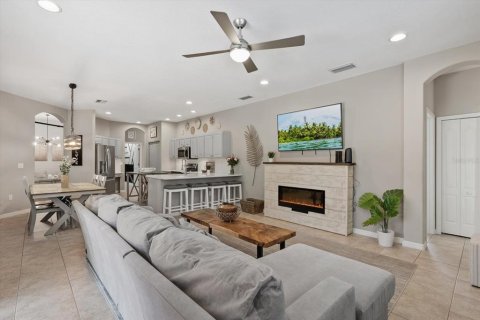 House in Bradenton, Florida 4 bedrooms, 207.26 sq.m. № 2147541 - photo 18