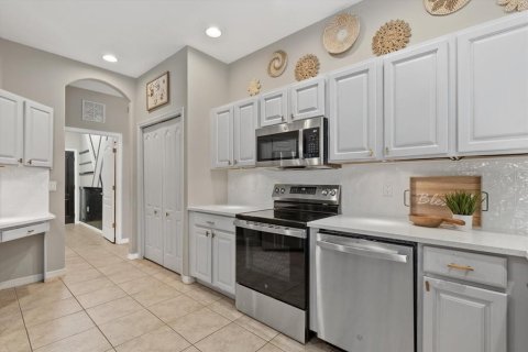 House in Bradenton, Florida 4 bedrooms, 207.26 sq.m. № 2147541 - photo 12