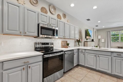 House in Bradenton, Florida 4 bedrooms, 207.26 sq.m. № 2147541 - photo 14