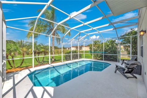 Villa ou maison à vendre à Land O' Lakes, Floride: 4 chambres, 246.38 m2 № 2419815 - photo 27