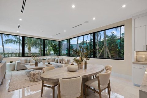 House in Palm Beach, Florida 6 bedrooms, 653.47 sq.m. № 2087753 - photo 22