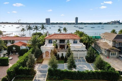 House in Palm Beach, Florida 6 bedrooms, 653.47 sq.m. № 2087753