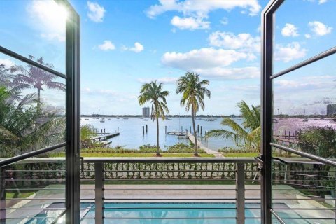 House in Palm Beach, Florida 6 bedrooms, 653.47 sq.m. № 2087753 - photo 4