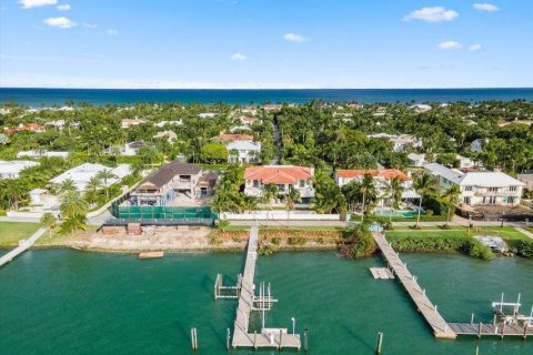 House in Palm Beach, Florida 6 bedrooms, 653.47 sq.m. № 2087753 - photo 3