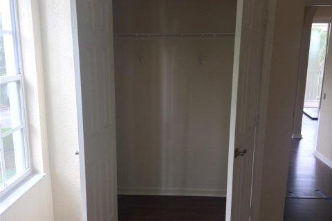 Condo in Orlando, Florida, 3 bedrooms  № 1910462 - photo 13