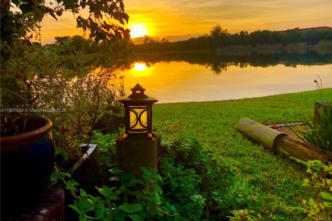 Touwnhouse à vendre à Davie, Floride: 2 chambres, 124.12 m2 № 1974606 - photo 2
