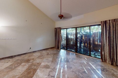 Touwnhouse à vendre à Davie, Floride: 2 chambres, 124.12 m2 № 1974606 - photo 6