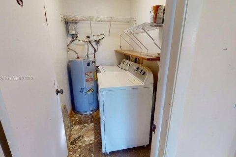 Touwnhouse à vendre à Davie, Floride: 2 chambres, 124.12 m2 № 1974606 - photo 5