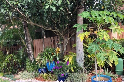 Touwnhouse à vendre à Davie, Floride: 2 chambres, 124.12 m2 № 1974606 - photo 3