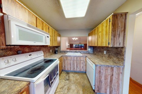 Touwnhouse à vendre à Davie, Floride: 2 chambres, 124.12 m2 № 1974606 - photo 29