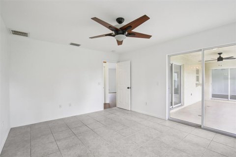 Casa en venta en North Port, Florida, 3 dormitorios, 120.49 m2 № 1813212 - foto 13