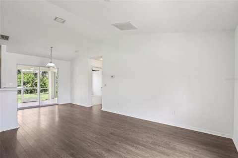 Casa en venta en North Port, Florida, 3 dormitorios, 120.49 m2 № 1813212 - foto 5