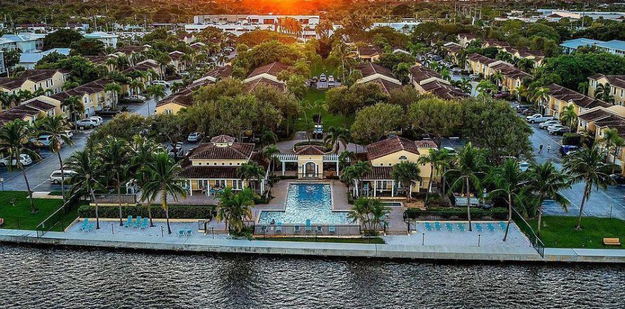 Condo à Lake Park, Floride, 2 chambres  № 2400662