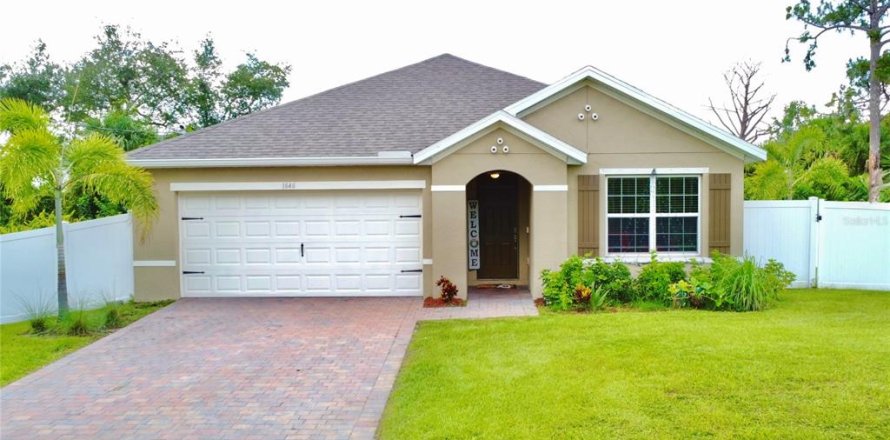 Casa en North Port, Florida 3 dormitorios, 155.61 m2 № 1791540