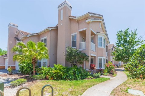 Condo in Tampa, Florida, 2 bedrooms  № 1722166 - photo 1