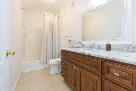 Condo in Tampa, Florida, 2 bedrooms  № 1722166 - photo 21