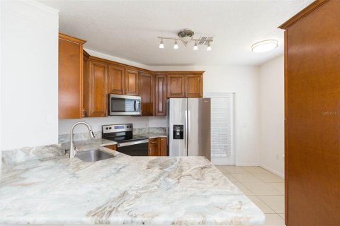Condo in Tampa, Florida, 2 bedrooms  № 1722166 - photo 13