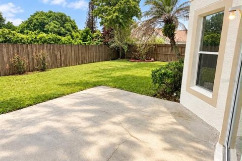 House in Maitland, Florida 4 bedrooms, 213.21 sq.m. № 2408642 - photo 21
