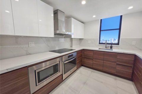 Снять в аренду кондоминиум в Авентура, Флорида 2 спальни, 126.35м2, № 1954301 - фото 3