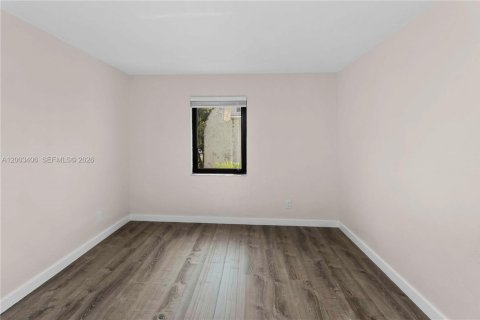 Condo in Palmetto Bay, Florida, 2 bedrooms  № 2076561 - photo 16