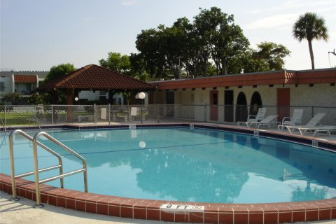 Condo in Palmetto Bay, Florida, 2 bedrooms  № 2076561 - photo 28