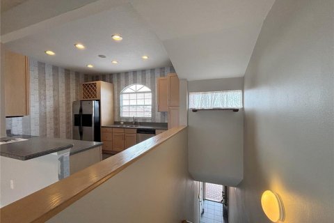 Condo in Lake Wales, Florida, 2 bedrooms  № 1391334 - photo 9