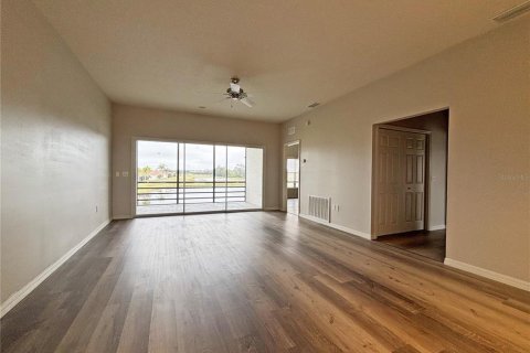 Condo in Lake Wales, Florida, 2 bedrooms  № 1391334 - photo 5