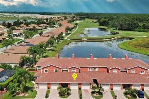 Condo in Lake Wales, Florida, 2 bedrooms  № 1391334 - photo 1