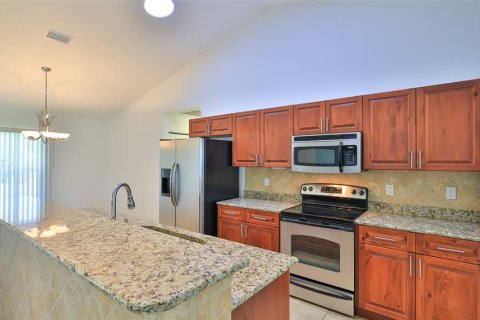 Villa ou maison à vendre à Daytona Beach, Floride: 2 chambres, 124.3 m2 № 2093083 - photo 7