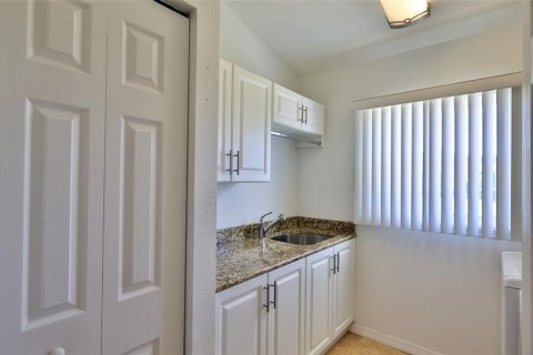 Villa ou maison à vendre à Daytona Beach, Floride: 2 chambres, 124.3 m2 № 2093083 - photo 11