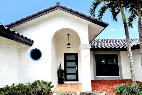 House in Miami, Florida 3 bedrooms, 140.75 sq.m. № 2010685 - photo 3