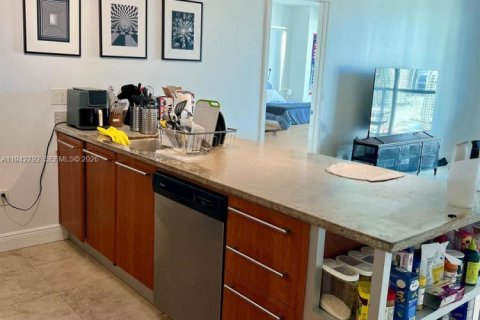 Снять в аренду кондоминиум в Майами, Флорида 2 спальни, 121.7м2, № 2003627 - фото 4