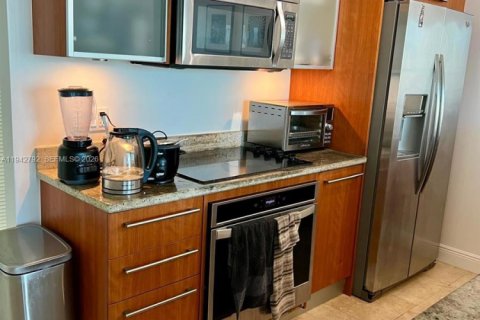 Снять в аренду кондоминиум в Майами, Флорида 2 спальни, 121.7м2, № 2003627 - фото 3