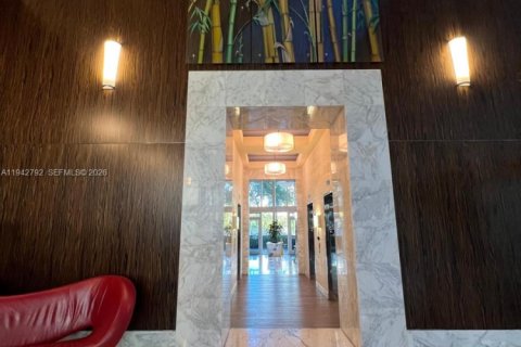 Снять в аренду кондоминиум в Майами, Флорида 2 спальни, 121.7м2, № 2003627 - фото 17