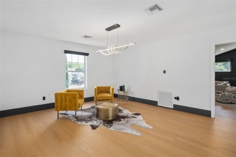 Villa ou maison à vendre à Orlando, Floride: 4 chambres, 367.24 m2 № 1771152 - photo 16
