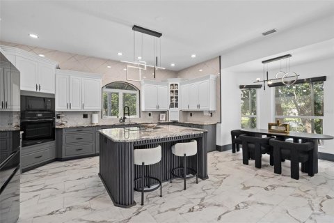 Villa ou maison à vendre à Orlando, Floride: 4 chambres, 367.24 m2 № 1771152 - photo 5