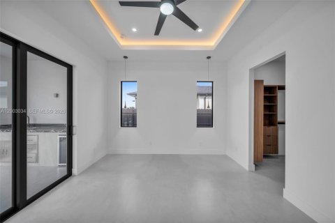 Casa en venta en Cape Coral, Florida, 4 dormitorios, 166.57 m2 № 2066497 - foto 17