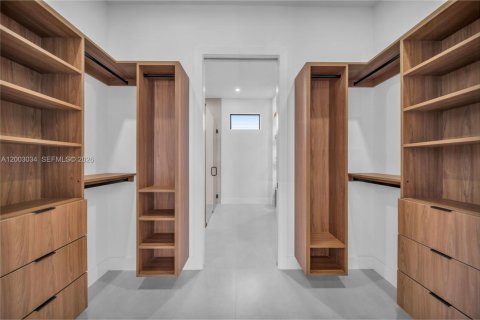 Casa en venta en Cape Coral, Florida, 4 dormitorios, 166.57 m2 № 2066497 - foto 23