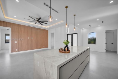 Casa en venta en Cape Coral, Florida, 4 dormitorios, 166.57 m2 № 2066497 - foto 8