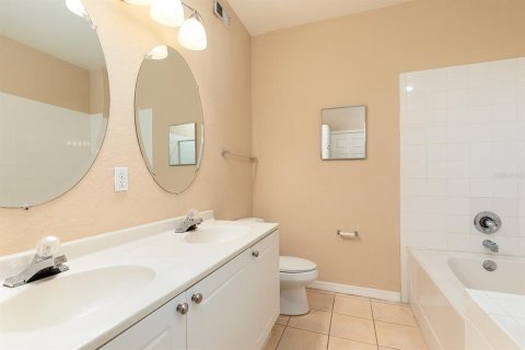 Copropriété à vendre à Orlando, Floride: 3 chambres, 142.88 m2 № 2148242 - photo 14